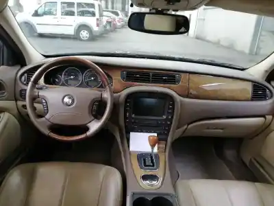 Veículo de Sucata jaguar s-type 2.7 v6 diesel cat do ano 2004 alimentado 7b