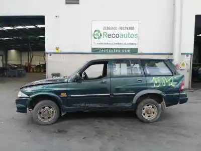 Verschrottungsfahrzeug ssangyong musso 2.9 tdi grand lux des jahres 2001 angetrieben sy662la