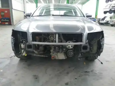 Veículo de Sucata audi a4 berlina (8e) 2.0 do ano 2001 alimentado alt