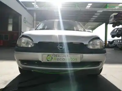 Veicolo di demolizione opel corsa b (1993->) 1.7 d dell'anno 1998 alimentato d-x17d