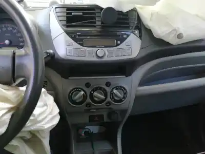 Sloopvoertuig suzuki alto amf 310 1.0 12v cat van het jaar 2009 aangedreven k10b