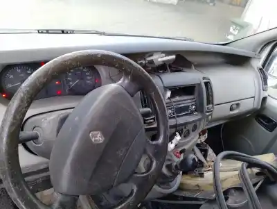 Veículo de Sucata renault trafic combi (ab 4.01) 1.9 diesel do ano 2006 alimentado f9qu762