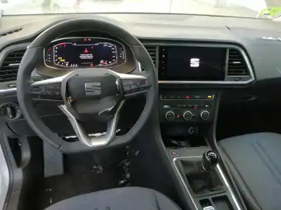 Veículo de Sucata seat ateca (5fp)  do ano 2023 alimentado dxdb