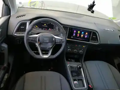 Veículo de Sucata seat ateca (5fp)  do ano 2023 alimentado dxdb