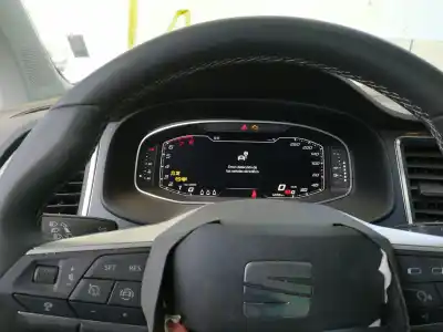 Veículo de Sucata seat ateca (5fp)  do ano 2023 alimentado dxdb