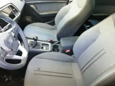 Veículo de Sucata seat ateca (5fp)  do ano 2023 alimentado dxdb