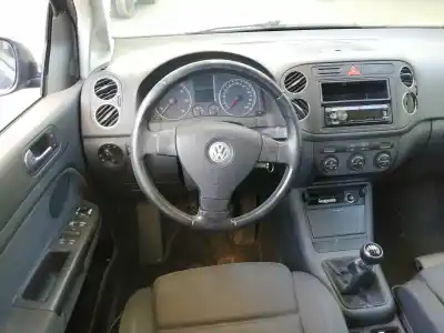 Veículo de Sucata volkswagen golf v plus (1kp) 1.9 do ano 2005 alimentado bkc