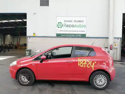 Véhicule à la ferraille fiat grande punto (199_) 1.3 d multijet (199.axd11 199.axd1a 199.axd1b.... de l'année 2007 alimenté 199a3000