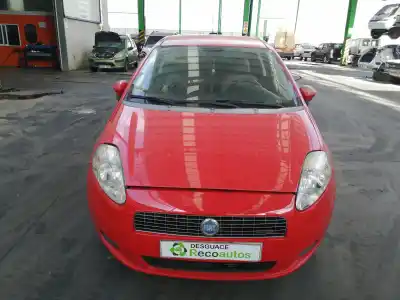 Véhicule à la ferraille fiat grande punto (199_) 1.3 d multijet (199.axd11 199.axd1a 199.axd1b.... de l'année 2007 alimenté 199a3000