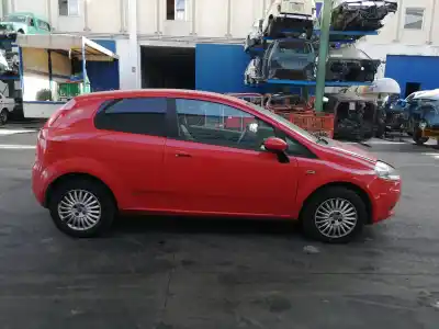Véhicule à la ferraille fiat grande punto (199_) 1.3 d multijet (199.axd11 199.axd1a 199.axd1b.... de l'année 2007 alimenté 199a3000