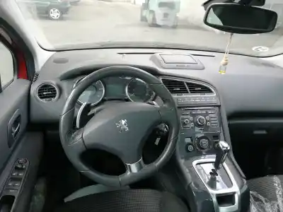 Veículo de Sucata peugeot 5008 (0u_, 0e_) 1.6 hdi do ano 2010 alimentado 9hz o 9h01