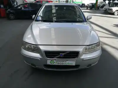Sloopvoertuig volvo s60 berlina d5 van het jaar 2004 aangedreven d5244t