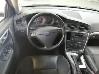 Sloopvoertuig volvo s60 berlina d5 van het jaar 2004 aangedreven d5244t