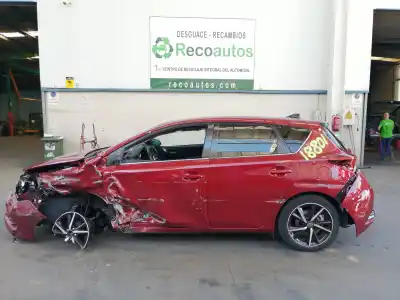 Veículo de Sucata TOYOTA AURIS 1.8 16V (Híbrido) do ano 2017 alimentado 2ZR