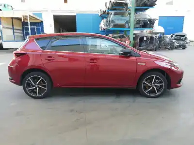 Veículo de Sucata toyota auris 1.8 16v (híbrido) do ano 2017 alimentado 2zr