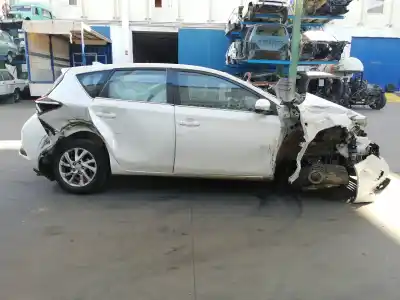 Veículo de Sucata toyota auris 1.8 16v (híbrido) do ano 2018 alimentado 2zr