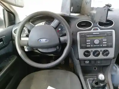 Veículo de Sucata ford focus berlina (cap) 1.6 tdci cat do ano 2005 alimentado hhda