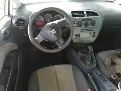 Veículo de Sucata seat leon (1p1) 1.6 tdi do ano 2007 alimentado bxe