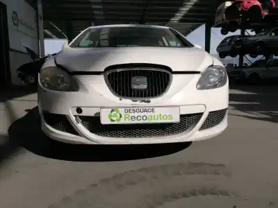 Veículo de Sucata seat leon (1p1) 1.6 tdi do ano 2007 alimentado bxe