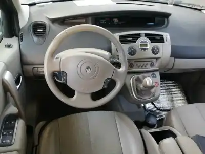 Здавання транспортного засобу renault scenic ii grand privilege року 2005 потужний f9qd812