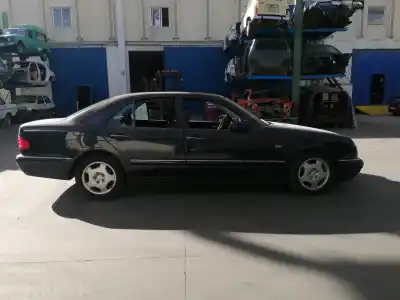 Veículo de Sucata mercedes-benz clase e (w210) berlina 3.2 v6 18v cat do ano 1999 alimentado 112941