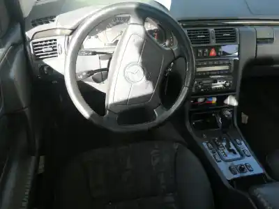 Veículo de Sucata mercedes-benz clase e (w210) berlina 3.2 v6 18v cat do ano 1999 alimentado 112941