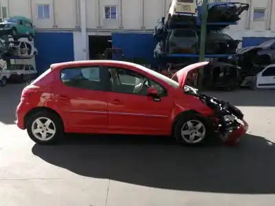 Veicolo di demolizione peugeot 207 1.4 hdi dell'anno 2013 alimentato 8h01