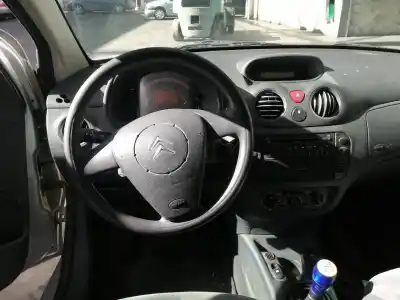 Veículo de Sucata citroen c2 (jm_) 1.4 do ano 2004 alimentado kfv