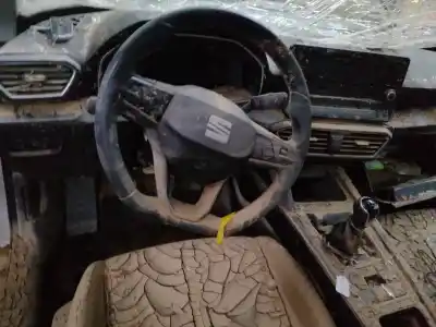 Veicolo di demolizione seat leon (kl1) 1.5 16v tsi act 131 cv / 96 kw dell'anno 2021 alimentato dpb