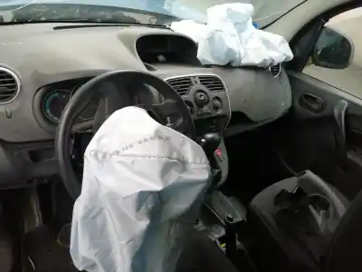 Здавання транспортного засобу renault kangoo * року 2016 потужний 5ama400