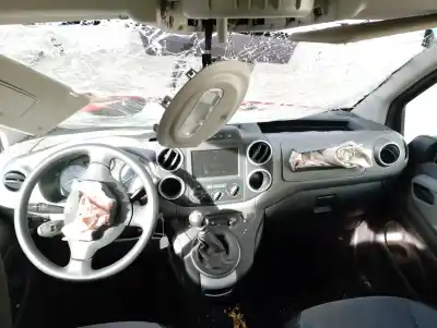 Veículo de Sucata peugeot partner tepee 1.6 bluehdi 120 do ano 2016 alimentado bh01