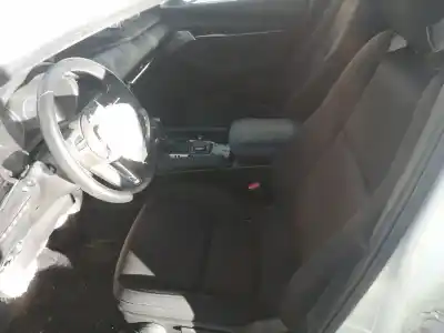 Veicolo di demolizione mazda 3 berlina (bp) evolution dell'anno 2019 alimentato pe