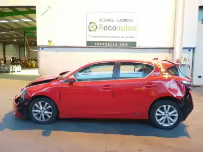 Veículo de Sucata LEXUS CT (ZWA10_) 200H (ZWA10_) do ano 2015 alimentado 2ZR