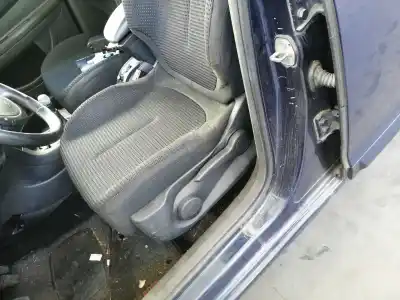 Veículo de Sucata citroen c4 berlina vtr plus do ano 2005 alimentado 9hy