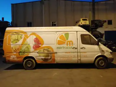 Veículo de Sucata mercedes-benz sprinter 02.00 -> caja cerrada 2.2 cdi cat do ano 2006 alimentado 611981