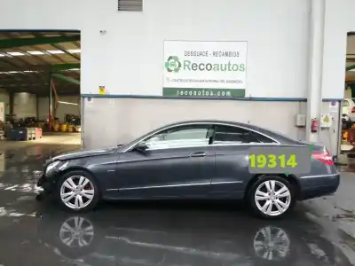 Vehículo de desguace MERCEDES CLASE CLK (W207) COUPE 350 CDI BlueEfficiency (207.322) del año 2011 con motor 642836