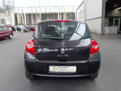 Veículo de Sucata renault clio iii 1.5 dci diesel cat do ano 2006 alimentado k9kt766