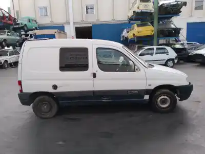 Veículo de Sucata citroen berlingo 1.4 do ano 2001 alimentado kfw
