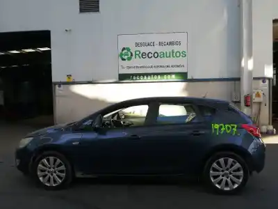 Veículo de Sucata opel astra j (p10) 1.7 cdti (68) do ano 2010 alimentado a17dtr