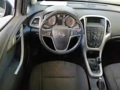 Veículo de Sucata opel astra j (p10) 1.7 cdti (68) do ano 2010 alimentado a17dtr