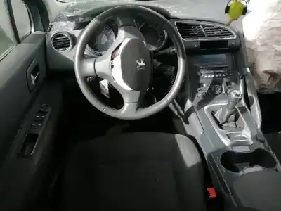 Sloopvoertuig peugeot 3008 monospace (0u_) 1.6 vti van het jaar 2011 aangedreven 5fs