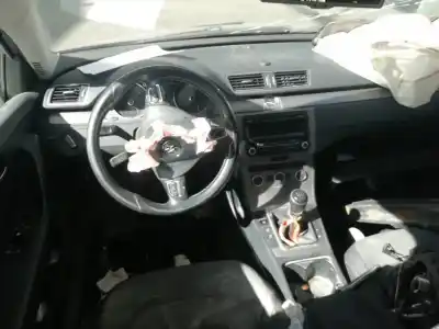 Veículo de Sucata volkswagen passat alltrack b7 (365) 2.0 tdi do ano 2013 alimentado cff