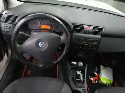 Veículo de Sucata fiat stilo (192) 1.9 jtd cat do ano 2003 alimentado 192a1000