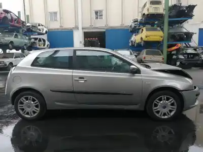 Veículo de Sucata fiat stilo (192) 1.9 jtd cat do ano 2003 alimentado 192a1000
