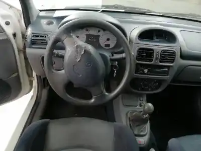 Scrapping Vehicle renault clio ii fase i (b/cbo) 1.6 initiale (b/cbod) 90 cv / 66 kw of the year 1999 powered k7mf7