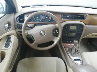 Veículo de Sucata jaguar s-type 2.7 v6 diesel cat do ano 2006 alimentado 7g