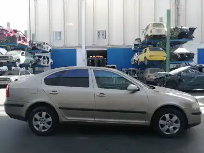 Veículo de Sucata skoda                                              octavia berlina (1z3)                                                                                                                                                                                                                                      1.9 tdi                                                                                                                                                                                                                                                    do ano 2005 alimentado bjb