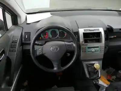 Veicolo di demolizione toyota corolla verso (r1) 2.2 d-4d sol dell'anno 2006 alimentato 2adftv