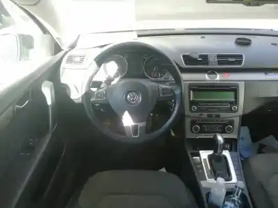 Veículo de Sucata volkswagen passat alltrack b7 (365) 2.0 tdi do ano 2011 alimentado cff