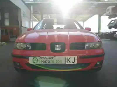 Veículo de Sucata seat                                               leon (1m1)                                                                                                                                                                                                                                                 1.6 16v                                                                                                                                                                                                                                                    do ano 2001 alimentado aus